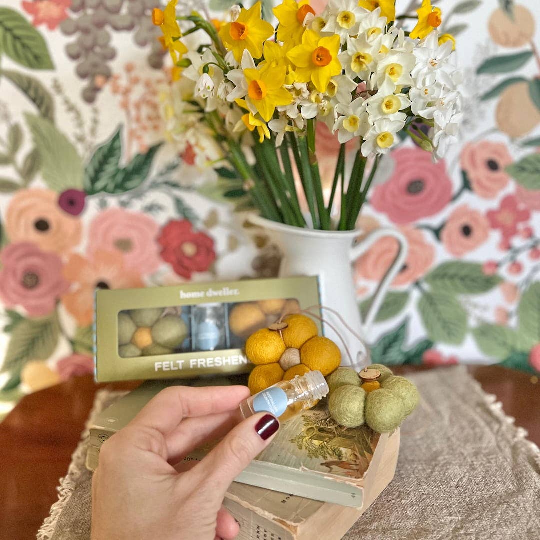 Home Dweller Lifestyle Felt Flower Fresheners - Australian Countryside