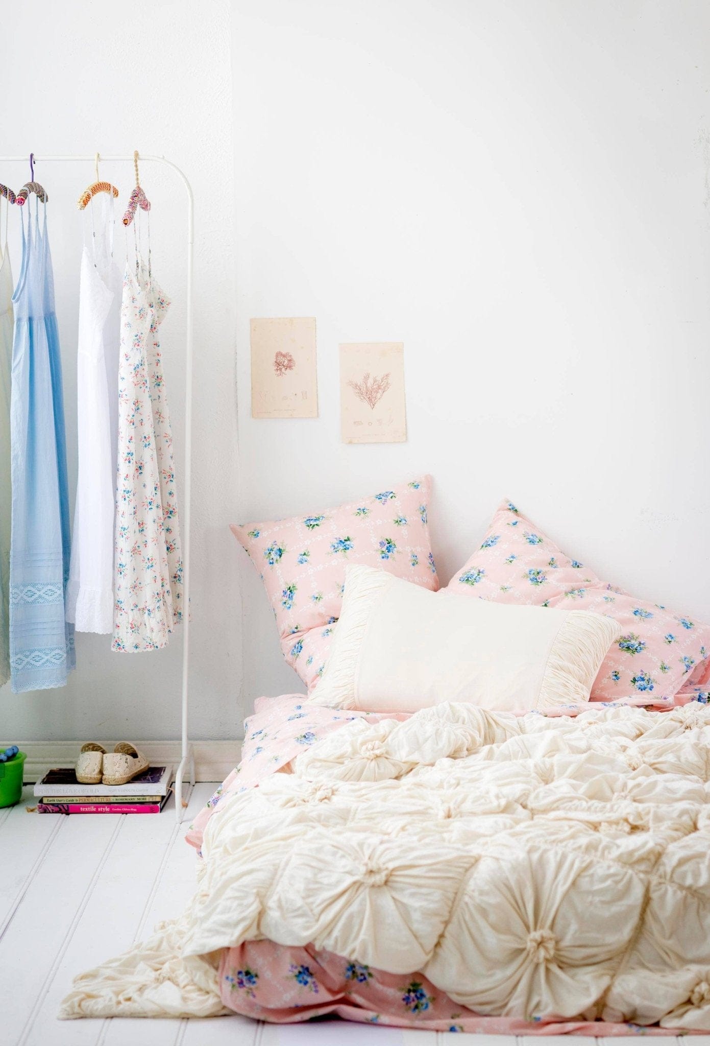 Lazybones Homewares Rosette pillowcase set in Natural *organic cotton: Set (2)