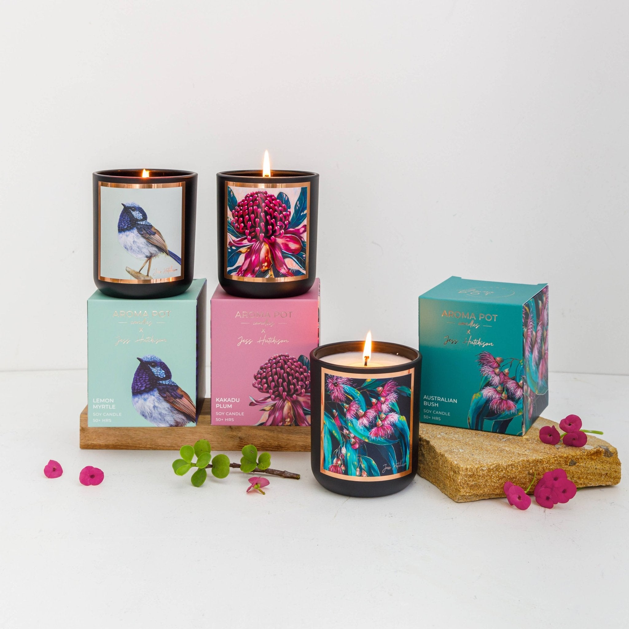 Buy 50+hrs Australian artist soy candle - Kakadu plum by Aroma Pot - at Hamish & Grace