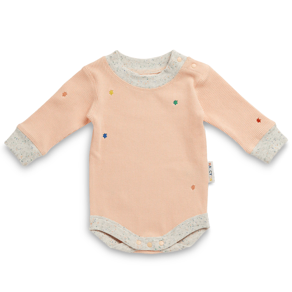 Buy Halcyon Nights - Cosy Peach Organic Long Sleeve Bodysuit by Halcyon Nights - at Hamish & Grace