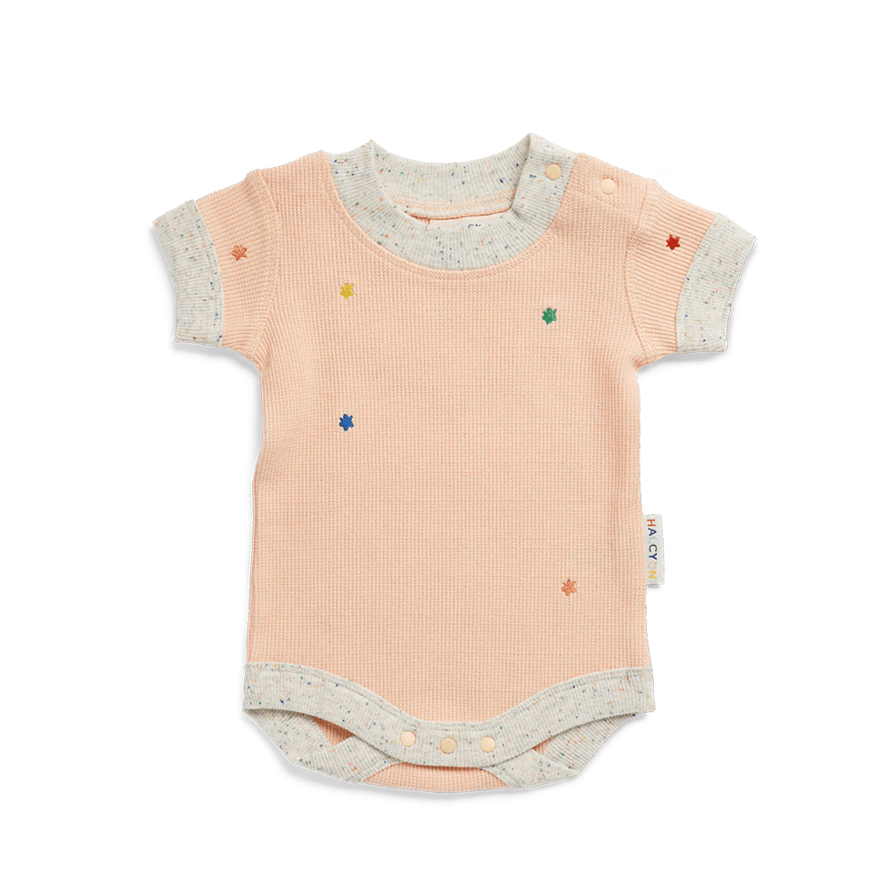 Buy Halcyon Nights - Cosy Peach Organic Short Sleeve Bodysuit by Halcyon Nights - at Hamish & Grace