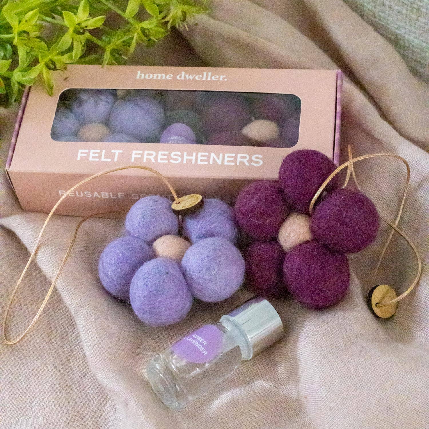 Home Dweller Homewares Felt Flower Fresheners - Amber & Lavender